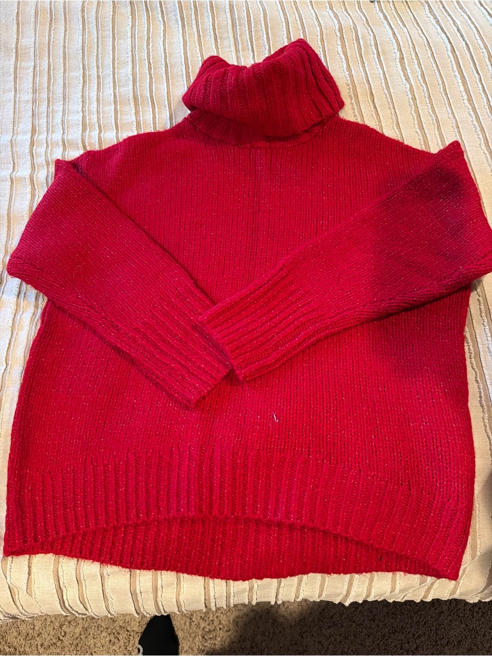 GUC Oversized XS American Eagle Outfitters Red Ribbed Turtleneck Sweater